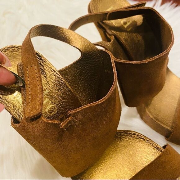 Pedro Garcia 'Pixie' Brown Suede Slingback Heels - Picture 4 of 8